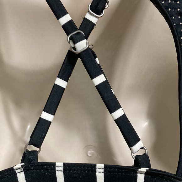 JOY LAB Black White Stripe Sports Criss Cross Straps Bra Womens Small - Picture 9 of 12